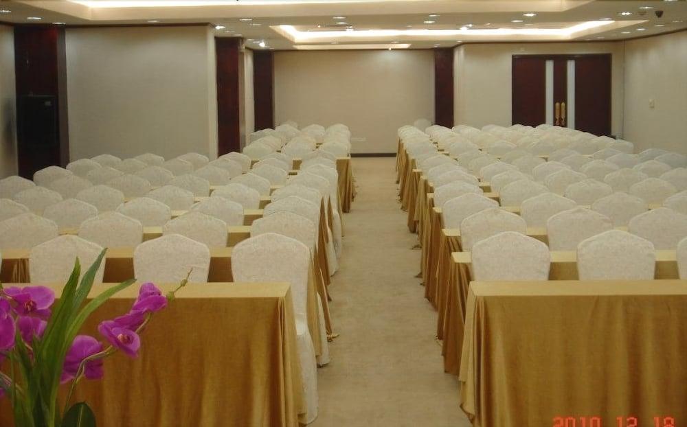 Gardford International Hotel Guangzhou Buitenkant foto