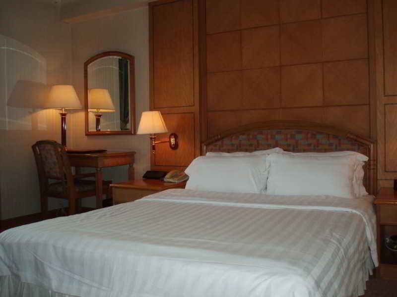 Gardford International Hotel Guangzhou Buitenkant foto