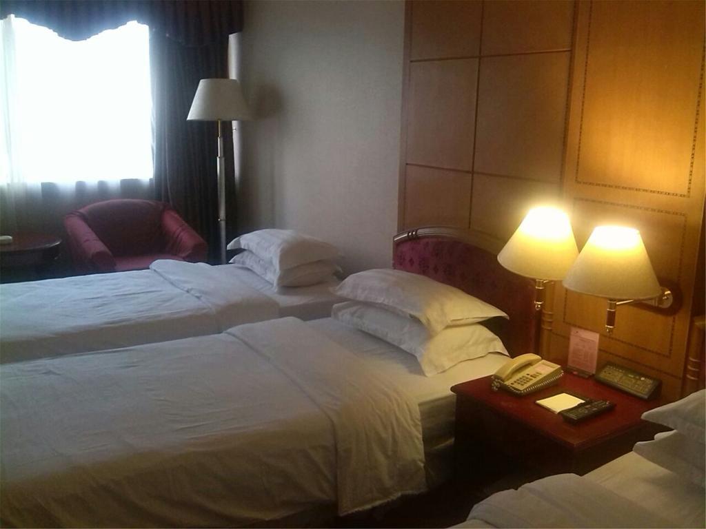 Gardford International Hotel Guangzhou Buitenkant foto