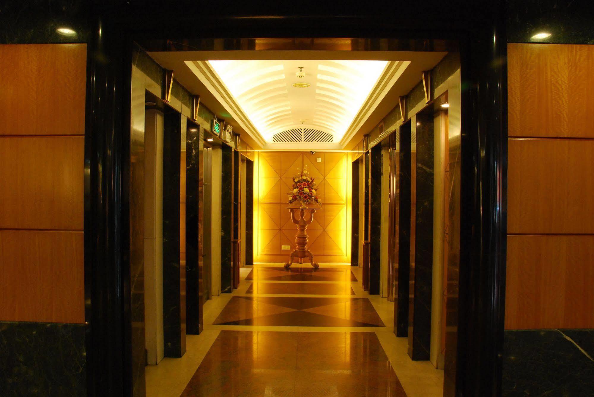 Gardford International Hotel Guangzhou Buitenkant foto